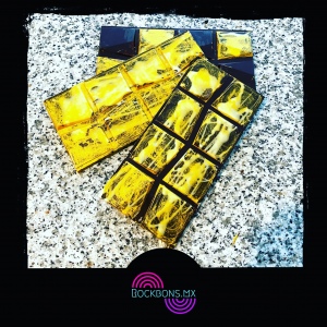 Tableta Gold con toppings. (3 piezas)